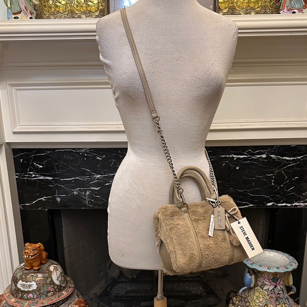 “Steve Madden” beige fur bag